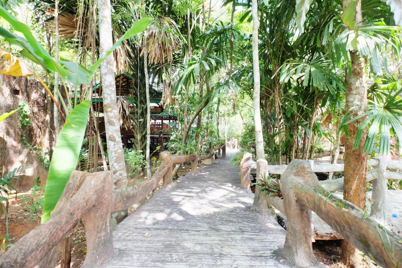 Oyo 604 Ruen Mai Horm Resort Trang Luaran gambar
